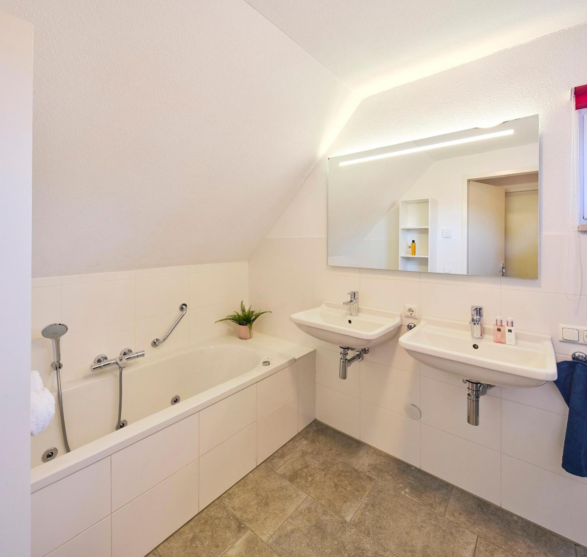 Hotel Recreatiepark De Leistert Roggel Habitación foto